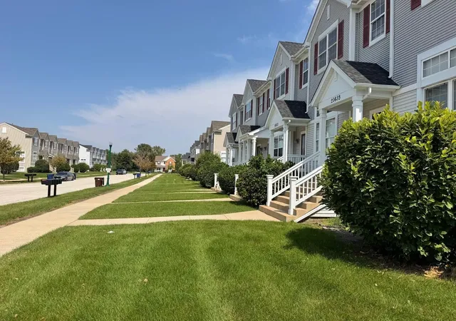 Photo 2 of Townhouse for sale at 21635 Dogwood Rd #1165, Matteson, IL 60443 | MLS# 12767688 | Listing updated on 2026-10-02