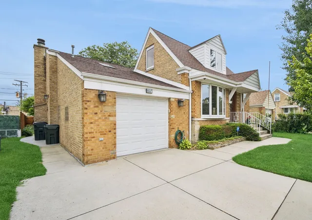 Photo 2 of Single family home for sale at 6647 N Crawford Ave, Lincolnwood, IL 60712 | MLS# 12767692 | Listing updated on 2026-09-29