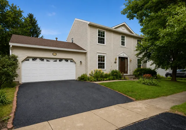 Photo 2 of Single family home for sale at 1209 River Oak Dr, Naperville, IL 60565 | MLS# 12767698 | Listing updated on 2026-09-25
