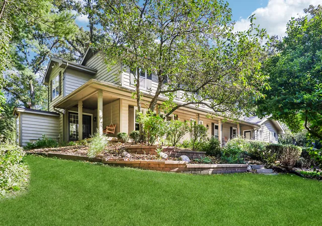 Photo 2 of Single family home for sale at 3608 Needle Crk Ct, Crystal Lake, IL 60012 | MLS# 12767711 | Listing updated on 2026-10-09