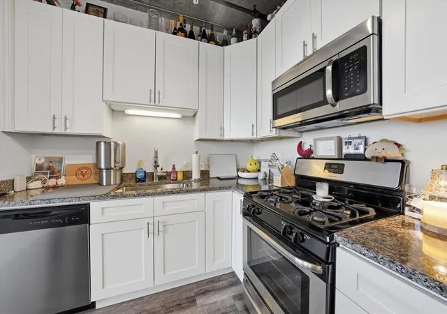 Photo 4 of Condo for sale at 1550 S Blue Is Ave #918, Chicago, IL 60608 | MLS# 12767725 | Listing updated on 2026-09-24