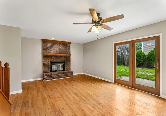 Photo 2 of Single family home for sale at 4399 Bluebird Ct, Gurnee, IL 60031 | MLS# 12767728 | Listing updated on 2026-10-07