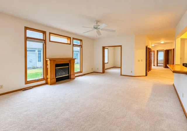 Listing Photo 5 - Condo for sale in building located at 313 Bryant Cir Dr, Princeton, IL 61356 - Unit #313