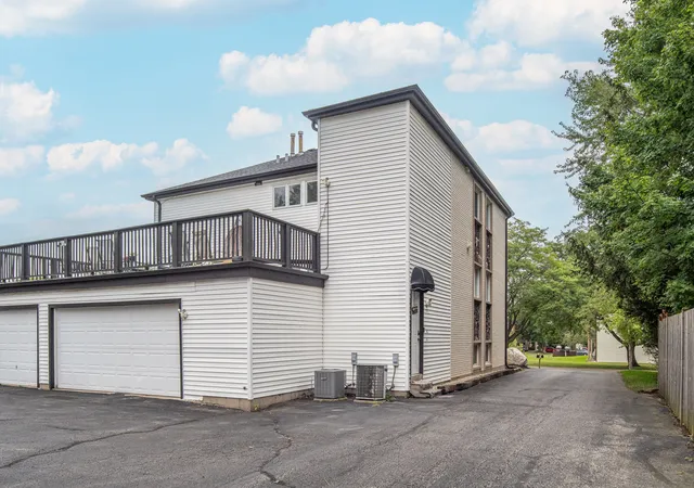 Photo 3 of Multi family home for sale at 372 Alta Dr, Grayslake, IL 60030 | MLS# 12767750 | Listing updated on 2026-10-02