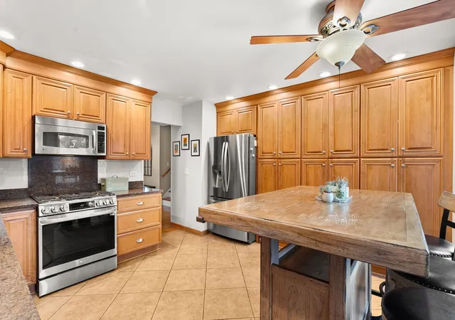 Photo 1 of Single family home for sale at 482 Franklin Ln, Elk Grove Village, IL 60007 | MLS# 12767763 | Listing updated on 2026-09-30