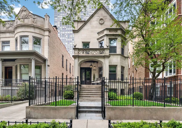 Photo 1 of Mansion for sale at 652 W Sheridan Rd, Chicago, IL 60613 | MLS# 12767765 | Listing updated on 2026-09-24