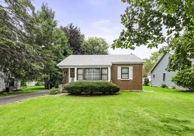 Photo 2 of Single family home for sale at 206 E Church St, Plano, IL 60545 | MLS# 12767777 | Listing updated on 2026-10-01