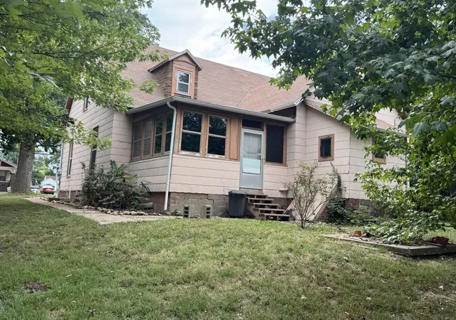 Photo 3 of Single family home for sale at 440 E Park St, Duquoin, IL 62832 | MLS# 12767789 | Listing updated on 2026-10-01