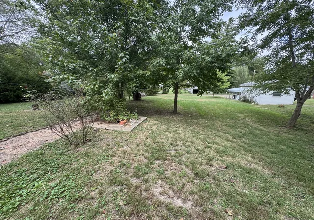 Photo 4 of Single family home for sale at 440 E Park St, Duquoin, IL 62832 | MLS# 12767789 | Listing updated on 2026-10-01