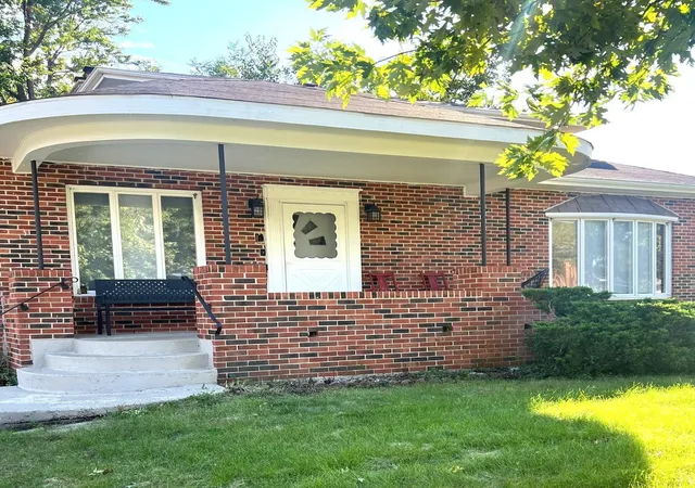 Photo 2 of Single family home for sale at 411 Suwanee St, Park Forest, IL 60466 | MLS# 12767792 | Listing updated on 2026-09-24