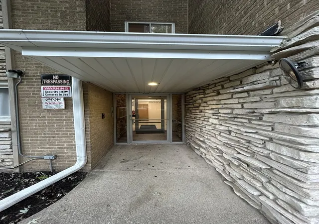 Photo 3 of Condo for sale at 602 Mulford St #1B, Evanston, IL 60202 | MLS# 12767805 | Listing updated on 2026-10-07