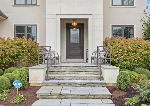 Photo 2 of Single family home for sale at 712 Jefferson St, Hinsdale, IL 60521 | MLS# 12767807 | Listing updated on 2026-10-15