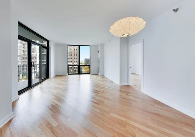 Photo 3 of Condo for sale at 435 W Erie St #808, Chicago, IL 60654 | MLS# 12767810 | Listing updated on 2026-10-29
