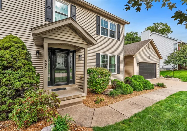 Photo 3 of Single family home for sale at 605 E 3rd Street, Coal Valley, IL 61240 | MLS# 12767811 | Listing updated on 2026-09-29