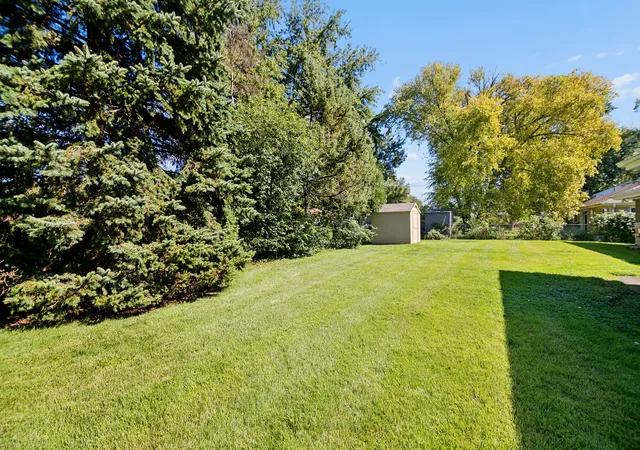 Photo 4 of Single family home for sale at 2705 Calmer Dr, Joliet, IL 60433 | MLS# 12767820 | Listing updated on 2026-10-06