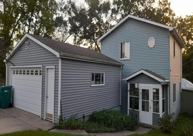 Photo 1 of Single family home for sale at 30 N Lilac Ave, Fox Lake, IL 60020 | MLS# 12767829 | Listing updated on 2026-09-29