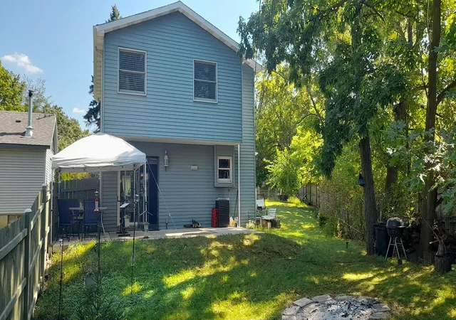 Photo 2 of Single family home for sale at 30 N Lilac Ave, Fox Lake, IL 60020 | MLS# 12767829 | Listing updated on 2026-09-29