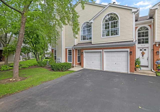 Photo 2 of Condo for sale at 924 Ann Arbor Ln #0, Vernon Hills, IL 60061 | MLS# 12767834 | Listing updated on 2026-09-30