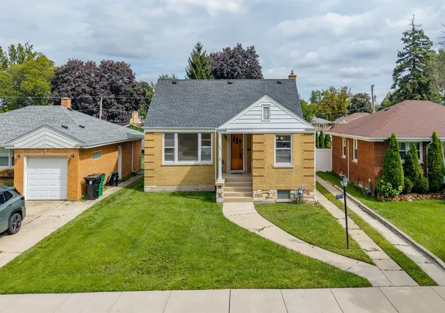 Photo 1 of Single family home for sale at 1635 Downing Ave, Westchester, IL 60154 | MLS# 12767835 | Listing updated on 2026-09-30