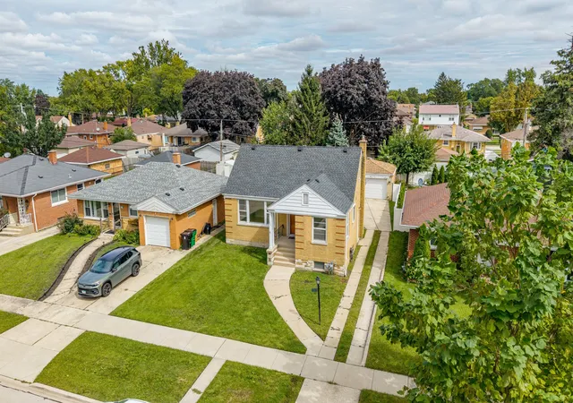 Photo 2 of Single family home for sale at 1635 Downing Ave, Westchester, IL 60154 | MLS# 12767835 | Listing updated on 2026-09-30