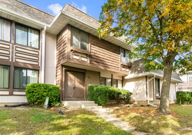 Listing Photo 1 - Condo for sale in building located at 1235 San Simeon Dr, Hanover Park, IL 60133 - Unit #1235