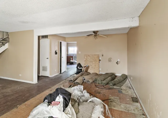 Listing Photo 5 - Condo for sale in building located at 1235 San Simeon Dr, Hanover Park, IL 60133 - Unit #1235