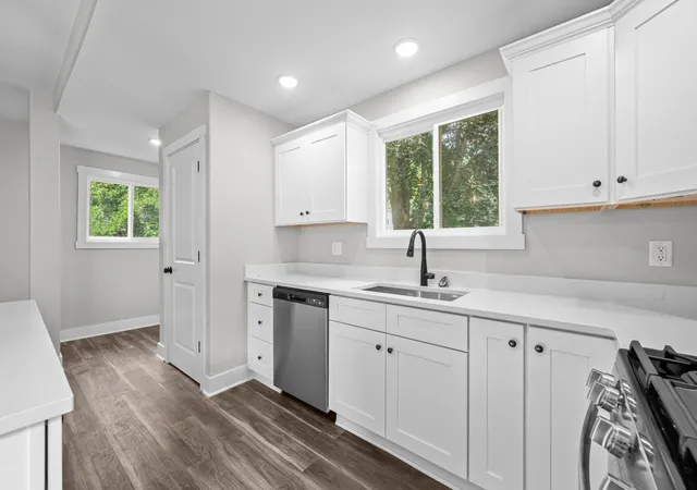 Photo 3 of Single family home for sale at 2384 28th Street, Moline, IL 61265 | MLS# 12767843 | Listing updated on 2026-10-04