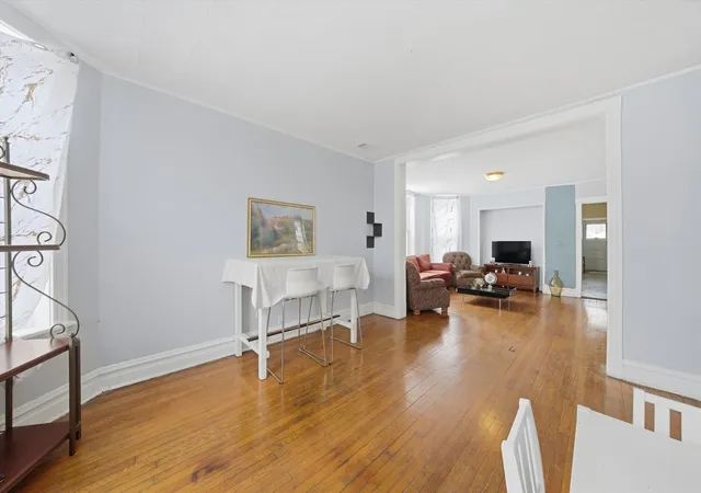 Listing Photo 4 - Condo for sale in building located at 7514 S Dante Ave, Chicago, IL 60619