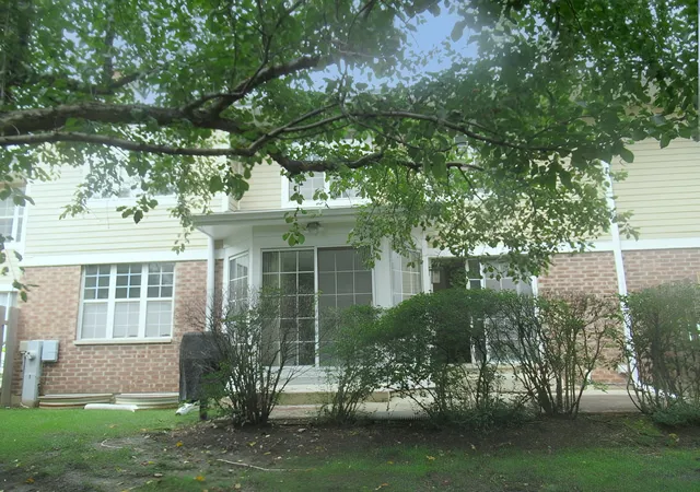 Photo 21 of Townhouse for sale at 815 Winchester Ln, Northbrook, IL 60062 | MLS# 12767849 | Listing updated on 2026-10-21