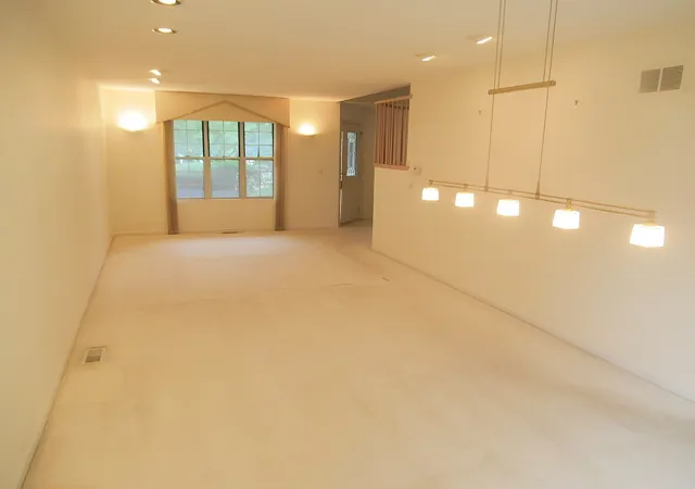 Photo 3 of Townhouse for sale at 815 Winchester Ln, Northbrook, IL 60062 | MLS# 12767849 | Listing updated on 2026-09-29