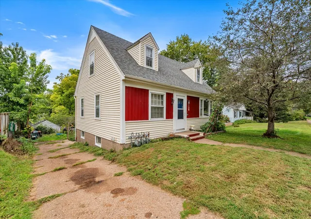 Photo 2 of Single family home for sale at 3138 12th Street, Rock Island, IL 61201 | MLS# 12767859 | Listing updated on 2026-10-04
