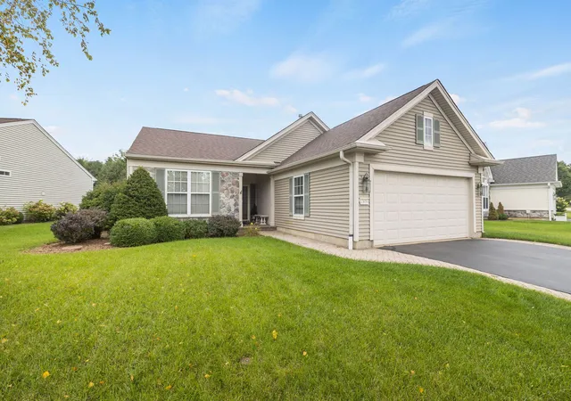 Photo 1 of Single family home for sale at 13050 Crestview Dr, Huntley, IL 60142 | MLS# 12767861 | Listing updated on 2026-09-30