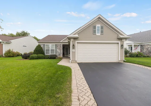Photo 2 of Single family home for sale at 13050 Crestview Dr, Huntley, IL 60142 | MLS# 12767861 | Listing updated on 2026-09-30