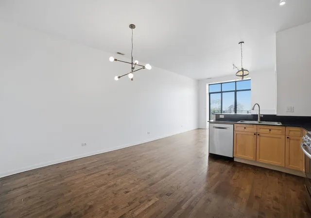 Photo 3 of Condo for sale at 4050 N Lincoln Ave #304, Chicago, IL 60618 | MLS# 12767877 | Listing updated on 2026-09-24