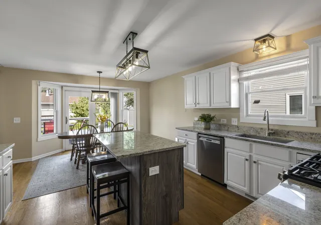 Photo 4 of Single family home for sale at 531 Valerian Ln, Woodstock, IL 60098 | MLS# 12767882 | Listing updated on 2026-10-07