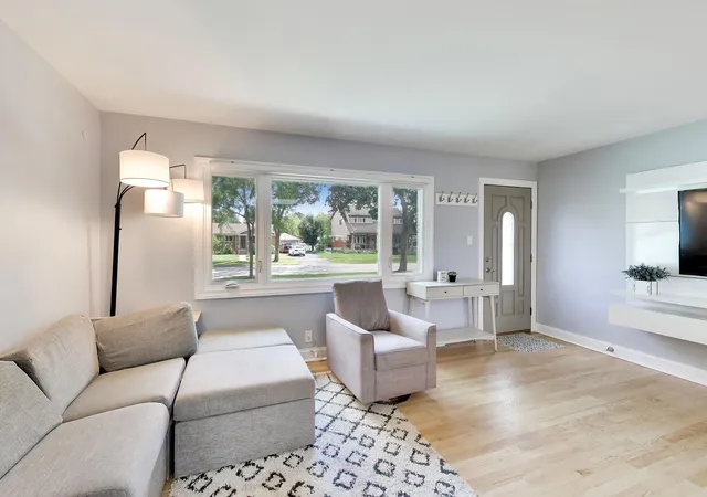 Photo 3 of Single family home for sale at 16 Audrey Ln, Mount Prospect, IL 60056 | MLS# 12767884 | Listing updated on 2026-10-06