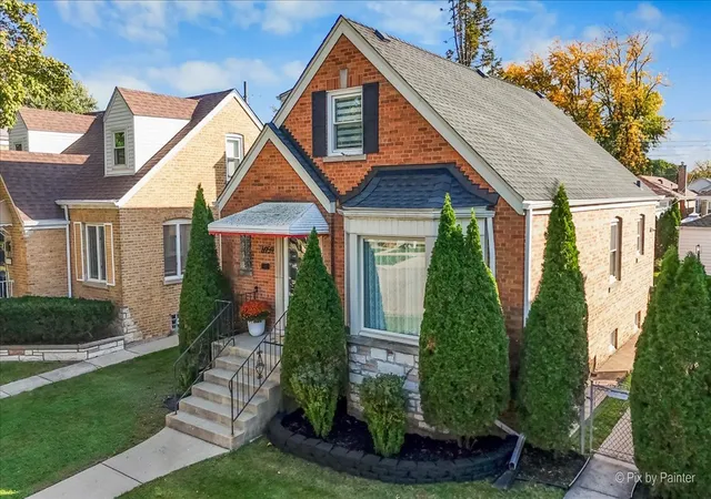 Photo 2 of Single family home for sale at 6959 W Summerdale Ave, Chicago, IL 60656 | MLS# 12767886 | Listing updated on 2026-10-20
