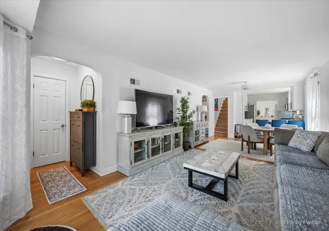 Photo 3 of Single family home for sale at 6959 W Summerdale Ave, Chicago, IL 60656 | MLS# 12767886 | Listing updated on 2026-10-20