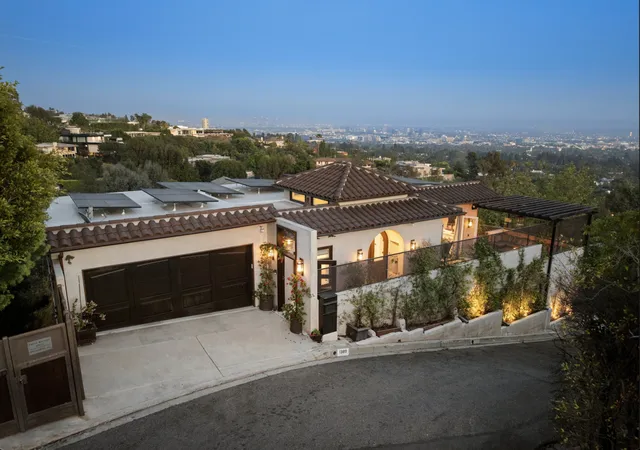 Photo 1 of Single family home for sale at 1380 Summitridge Pl, Beverly Hills, CA 90210 | MLS# 12767895 | Listing updated on 2026-09-29