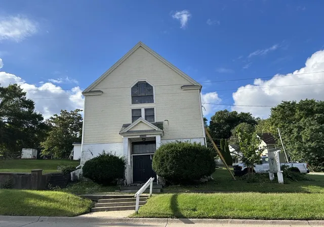 Photo 2 of Single family home for sale at 1222 7th Avenue, Moline, IL 61265 | MLS# 12767900 | Listing updated on 2026-09-24