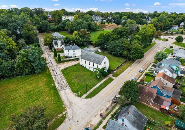 Photo 3 of Single family home for sale at 1222 7th Avenue, Moline, IL 61265 | MLS# 12767900 | Listing updated on 2026-09-24