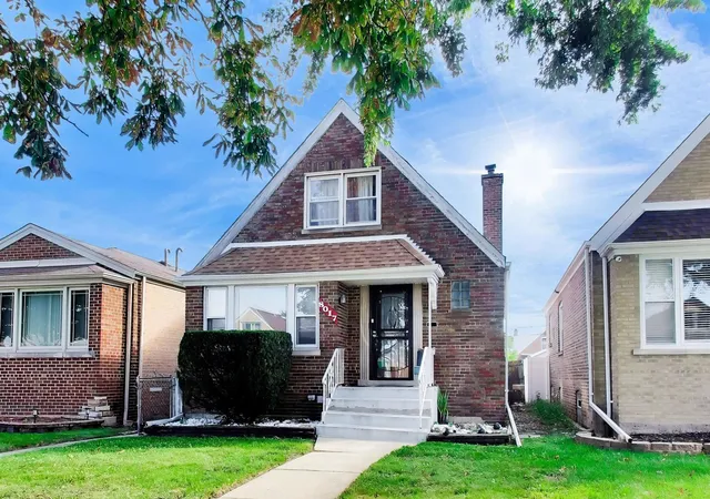 Photo 2 of Single family home for sale at 8017 S Sacramento Ave, Chicago, IL 60652 | MLS# 12767907 | Listing updated on 2026-10-08