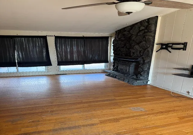 Photo 3 of Single family home for sale at 5555 W 90th Street, Oak Lawn, IL 60453 | MLS# 12767920 | Listing updated on 2026-09-23