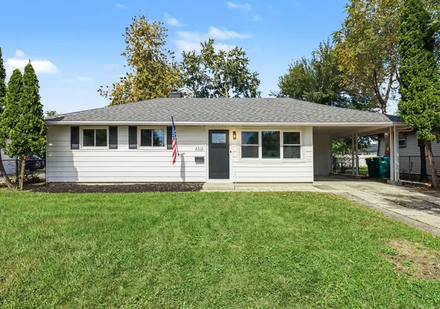 Photo 1 of Single family home for sale at 2313 Benedict Ave, Joliet, IL 60436 | MLS# 12767921 | Listing updated on 2026-10-04