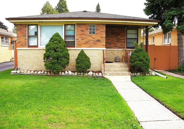 Photo 1 of Single family home for sale at 3517 Sarah St, Franklin Park, IL 60131 | MLS# 12767924 | Listing updated on 2026-09-24