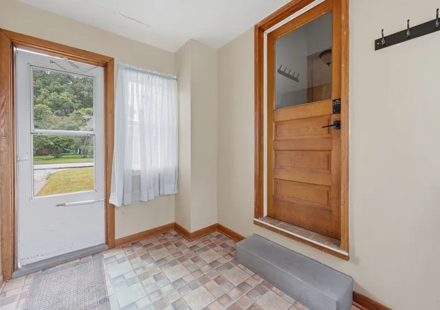Photo 3 of Single family home for sale at 402 Sw 7th Avenue, Aledo, IL 61231 | MLS# 12767928 | Listing updated on 2026-10-21