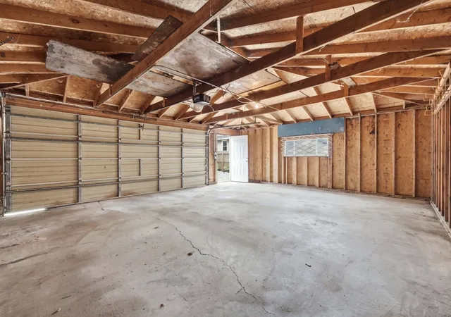 Photo 3 of Single family home for sale at 10607 S May St, Chicago, IL 60643 | MLS# 12767942 | Listing updated on 2026-09-24