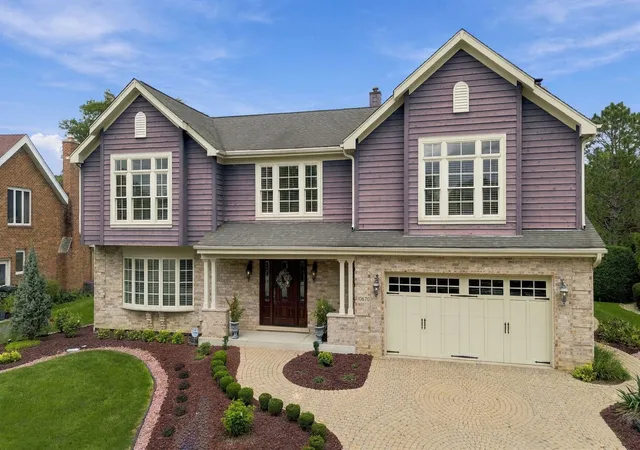 Photo 3 of Single family home for sale at 10670 Palos W Dr, Palos Park, IL 60464 | MLS# 12767959 | Listing updated on 2026-10-04