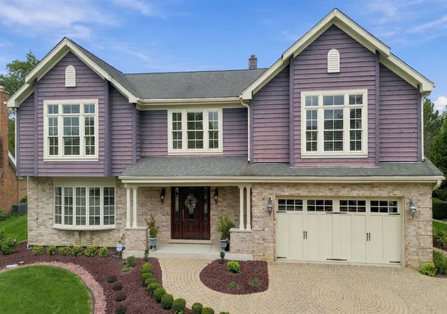 Photo 3 of Single family home for sale at 10670 Palos W Dr, Palos Park, IL 60464 | MLS# 12767959 | Listing updated on 2026-10-04