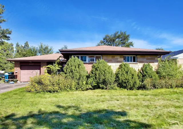 Photo 1 of Single family home for sale at 354 E Huntington Ln, Elmhurst, IL 60126 | MLS# 12768002 | Listing updated on 2026-10-07